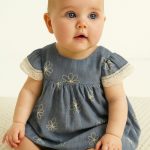Abito con culotte neonata Completo Neonata Mayoral Newborn: Vestito Ricamato con Culotte Abbinata