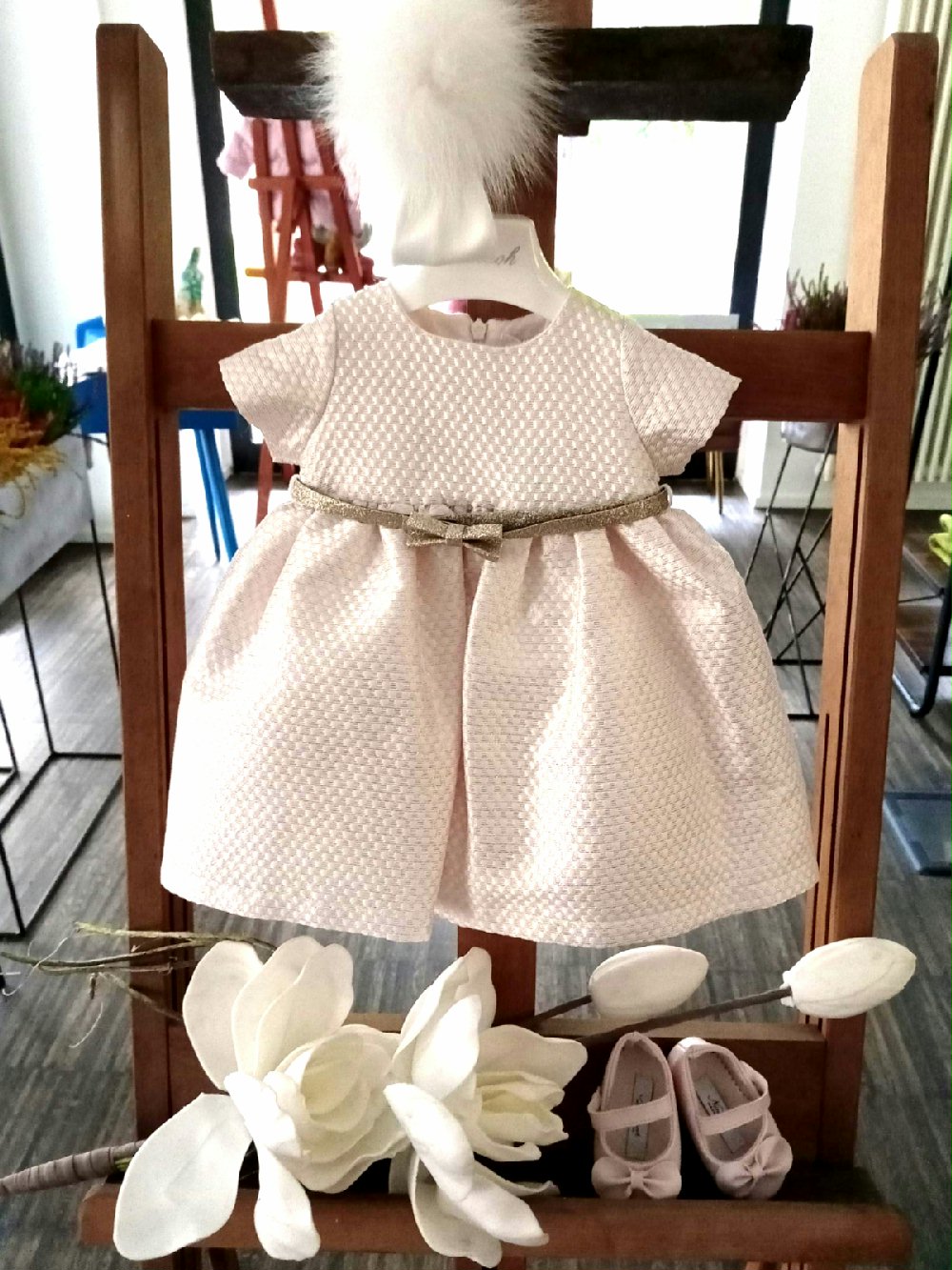 ABITO M/CORTA LUREX I20AB4 00 ABITO M/CORTA LUREX NINNAOH - Abito baby a manica corta in tessuto operato rosa/oro con intarsio lurex, cintura dorata.