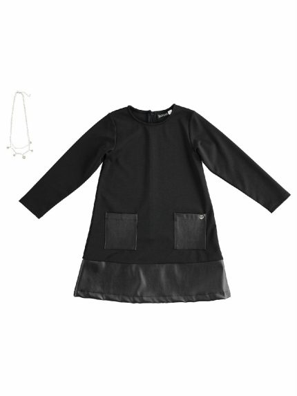 ABITO MAGLIA SARABANDA - Abito in maglia con fondo frange e tasche applicate.