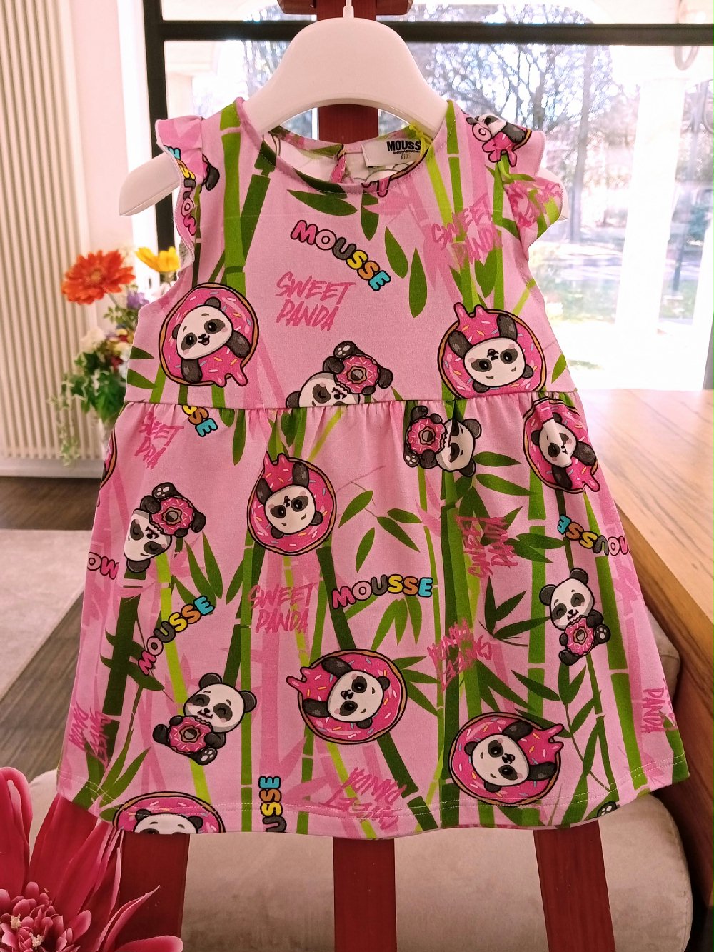 Abito manica corta bimba Panda YKABR332 Made in Italy Mousse Bambina Primavera/Estate Panda 00 Abito manica corta bimba Panda Abito in jersey con manichina ad aletta e stampa Panda all over. Made in Italy Mousse Bambina Primavera/Estate Panda