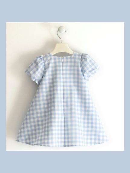ABITO VICHY FIOCCO SARABANDA - Abito a manica corta, modello svasato, fantasia vichy con fiocco allo scollo, allacciatura posteriore zippata.
