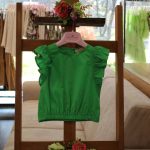 Blusa Blusa corta con elastico in vita - 100% cotone. Modello con volant al giromanica.