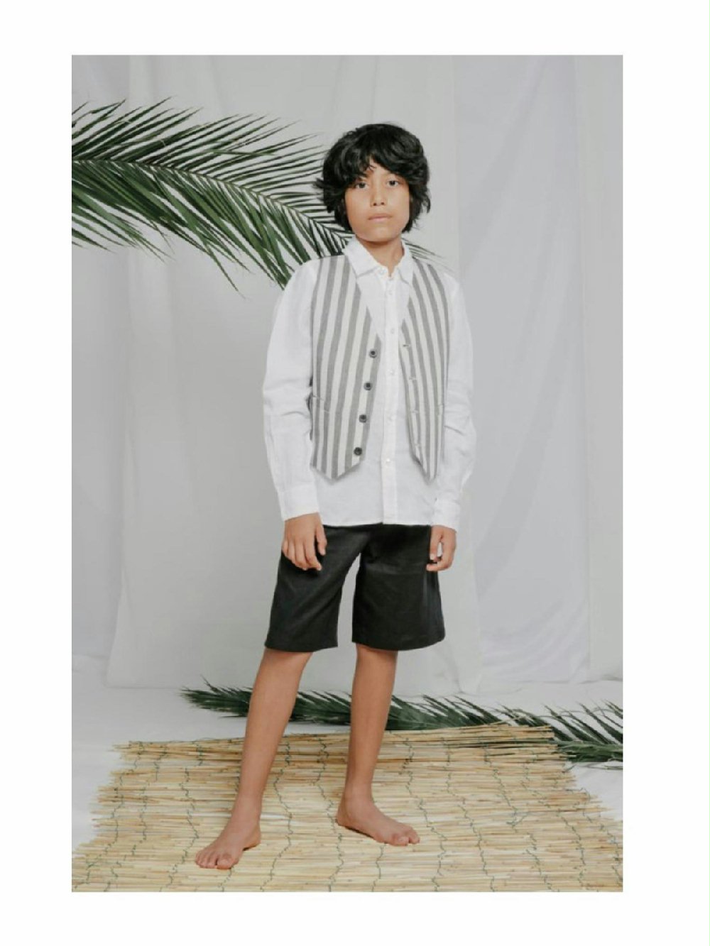 CAMICIA 100% LINO OK364CM 00 CAMICIA 100% LINO OVER-D: Camicia classica, 100% lino. Taglie 4/16 anni.