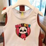 Canotta bimba Panda Canotta crop per bimba in jersey di cotone stretch con stampa Panda - Made in Italy. Made in Italy Mousse Bambina Primavera/Estate Panda
