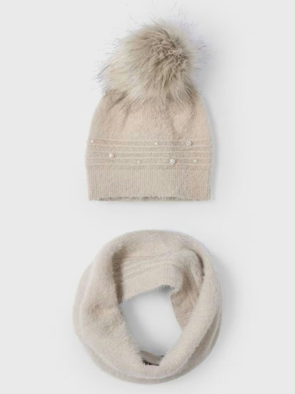 Completo cappello e sciarpa bambina 10.825_076 00 Completo cappello e sciarpa bambina Completo Invernale per Bambina - Cappello con Pompon e Scaldacollo in Maglia - Mayoral