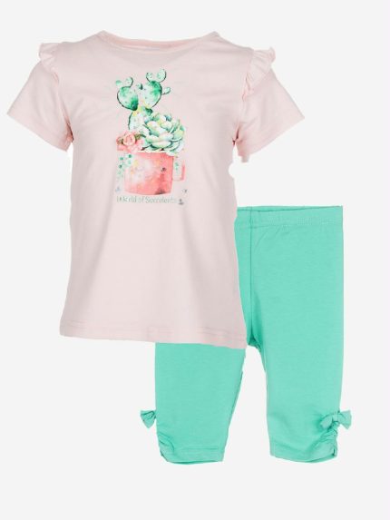 Completo Cerimonia a Pois Ativo Kids Completo composto da t.shirt stampata con maniche corte e scollo tondo, piccolo volant applicato al giromanica + leggings corto con elastico in vita e dettaglio fiocco applicato sul fianco.