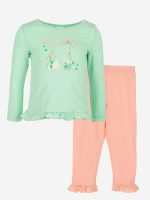 Completo Cerimonia a Pois Ativo Kids Completo in cotone composto da t.shirt stampata a maniche lunghe con scollo tondo e apertura a goccia con chiusura a bottone sul retro, finitura arricciata + leggings con elastico in vita e bordo a balza.