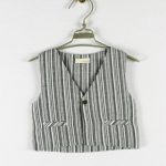 GILET BABY È 100% cotone il gilet in tessuto rigato grigio come quello di papà. Di MAPERÒ nelle taglie 3/36 mesi.