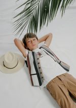 GILET LINO/COTONE RIGATO OVER-D: Gilet sporty-chic, tessuto misto lino/cotone, fantasia riga larga.Taglie 4/16 anni.