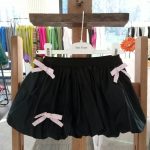 Gonna bimba Gonna a palloncino decorata con fiocchetti rosa, comoda cintura elastica. Made in Italy Party Natale