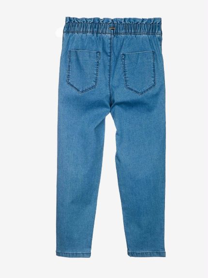 Jeans regular fit Jeans con elastico in vita e quattro tasche. Si allaccia sul davanti con due semplici bottoni e una chiusura con zip. Vestibilità regolare.