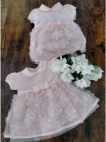 Pagliaccetto Nuvole Teto e Tatta Delicato pagliaccetto Nuvole per neonata con colletto, motivo di fiori in tulle applicati e fiocchetto in vita. Lista Nascita Corredino