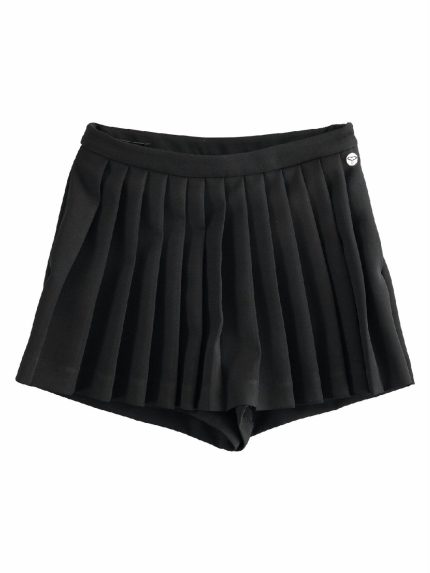 PANTALONCINO TESSUTO PIEGHE Pantaloncino in tessuto a pieghe piatte. Taglie 8/16 anni.