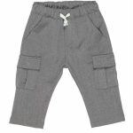 Pantaloni baby Pantaloni dal taglio morbido con cintura elastica con coulisse, tasche laterali e tascone sulla gamba. Made in Italy