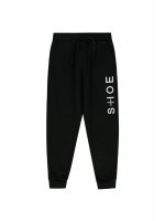 Pantaloni felpa Pantalone jogger in felpa - 100% cotone - cinta elasticizzata con coulisse, polsini al fondo in maglia, stampa "Shoe Plus" bianca e grigia, posizionata sulla gamba sinistra. Tessuto garzato - 100% cotone, vestibilità regolare. Made in Italy.