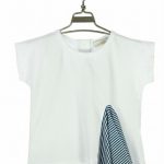 T.SHIRT COTONE INSERTO RIGATO MAPERÒ - T.shirt cotone con inserto rigato. Taglie baby 3/36 mesi.