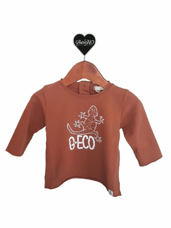 T.SHIRT JERSEY TINTO FREDDO MAPERÒ - T.shirt baby girocollo a manica lunga in jersey di cotone, stampa geco. Prodotto tinto a freddo. Taglie baby (3/36 mesi).