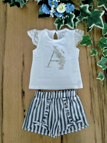 T.shirt m/c Silence Ativo Kids Graziosa t.shirt con stampa glitter e manichina corta ad aletta in pizzo.