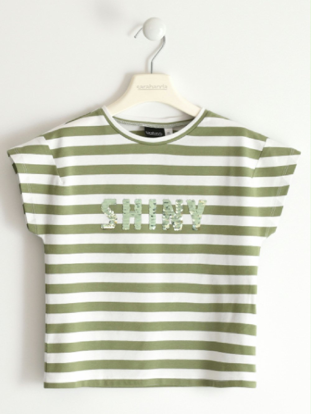 T.SHIRT M/CORTA CON PAILLETTES D.4244 00 T.SHIRT M/CORTA CON PAILLETTES SARABANDA - T.shirt in cotone a manica corta, fantasia rigata, con scritta in paillettes.