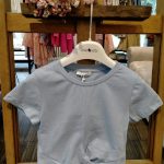 T.shirt m/corta ragazza T.shirt girocollo in jersey stretch, maniche corte, fondo incrociato.