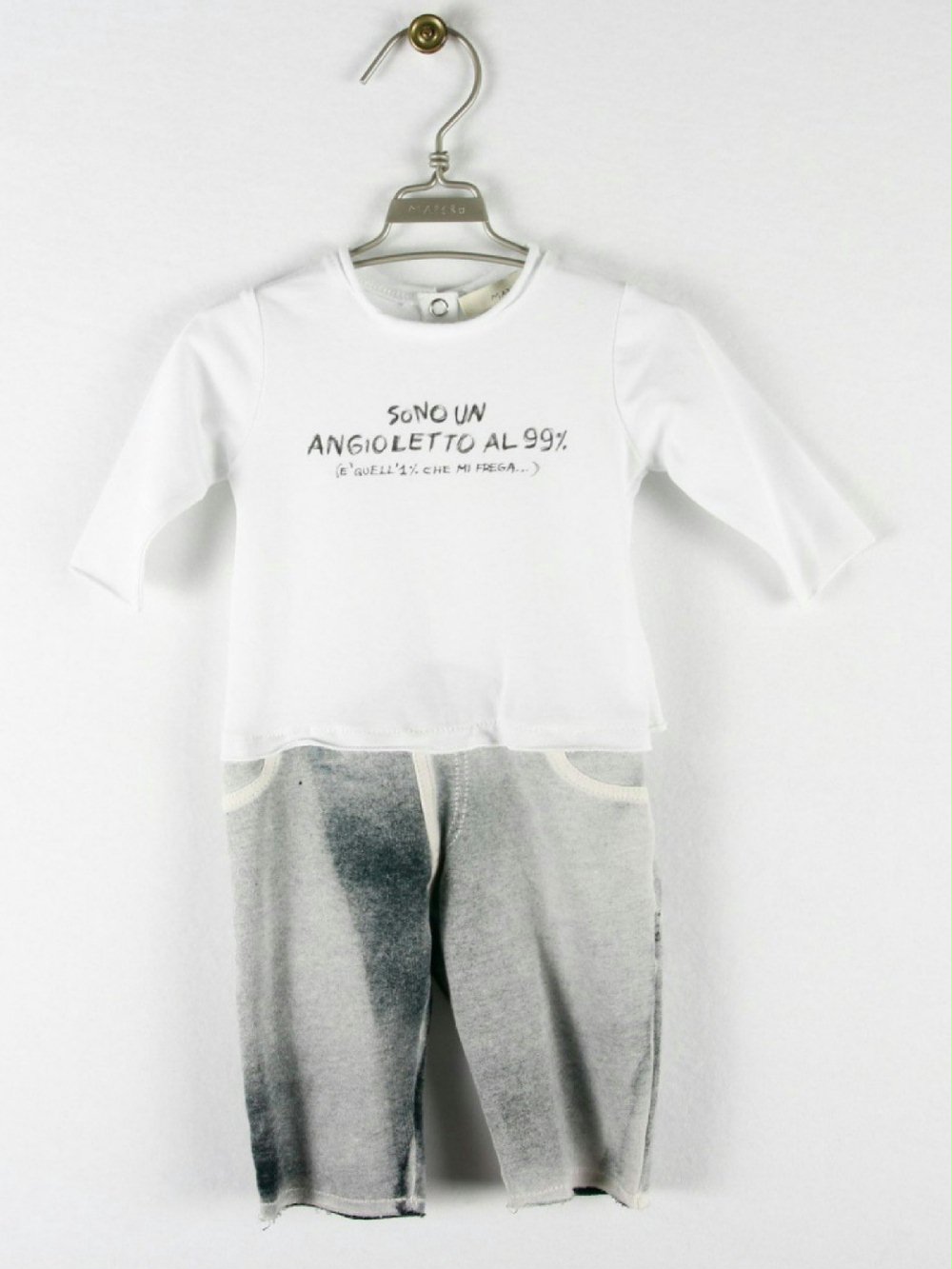 TUTINA JERSEY M19001 00 TUTINA JERSEY Per "angioletti al 99%" questa tutina bicolore bianco/antracite senza piedini in cotone elasticizzato con pratica apertura posteriore. Di MAPERÒ nelle taglie 1/9 mesi.